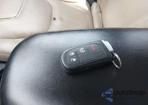 2015 Jeep Cherokee Limited из США, поврежденный, VIN 1C4PJMDS3FW510735